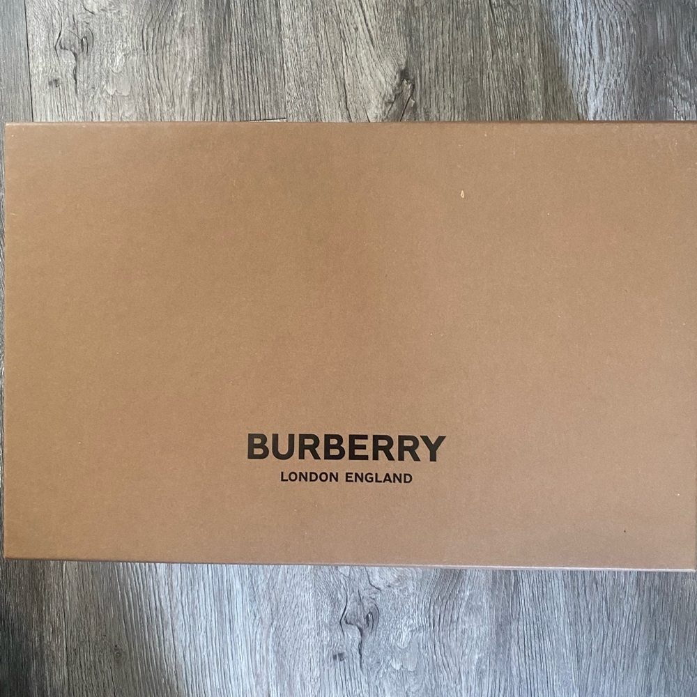 Burberry low top sneaker dark brown size 38 - Picture 6 of 8